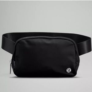 NWT lulu lemon Everywhere Belt Bag, Black